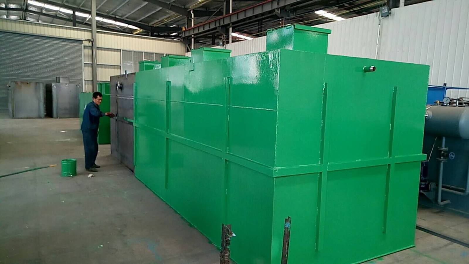 地埋式一體化污水處理設(shè)備的常見(jiàn)故障: 地埋式一體化污水處理設(shè)備的常見(jiàn)故障: