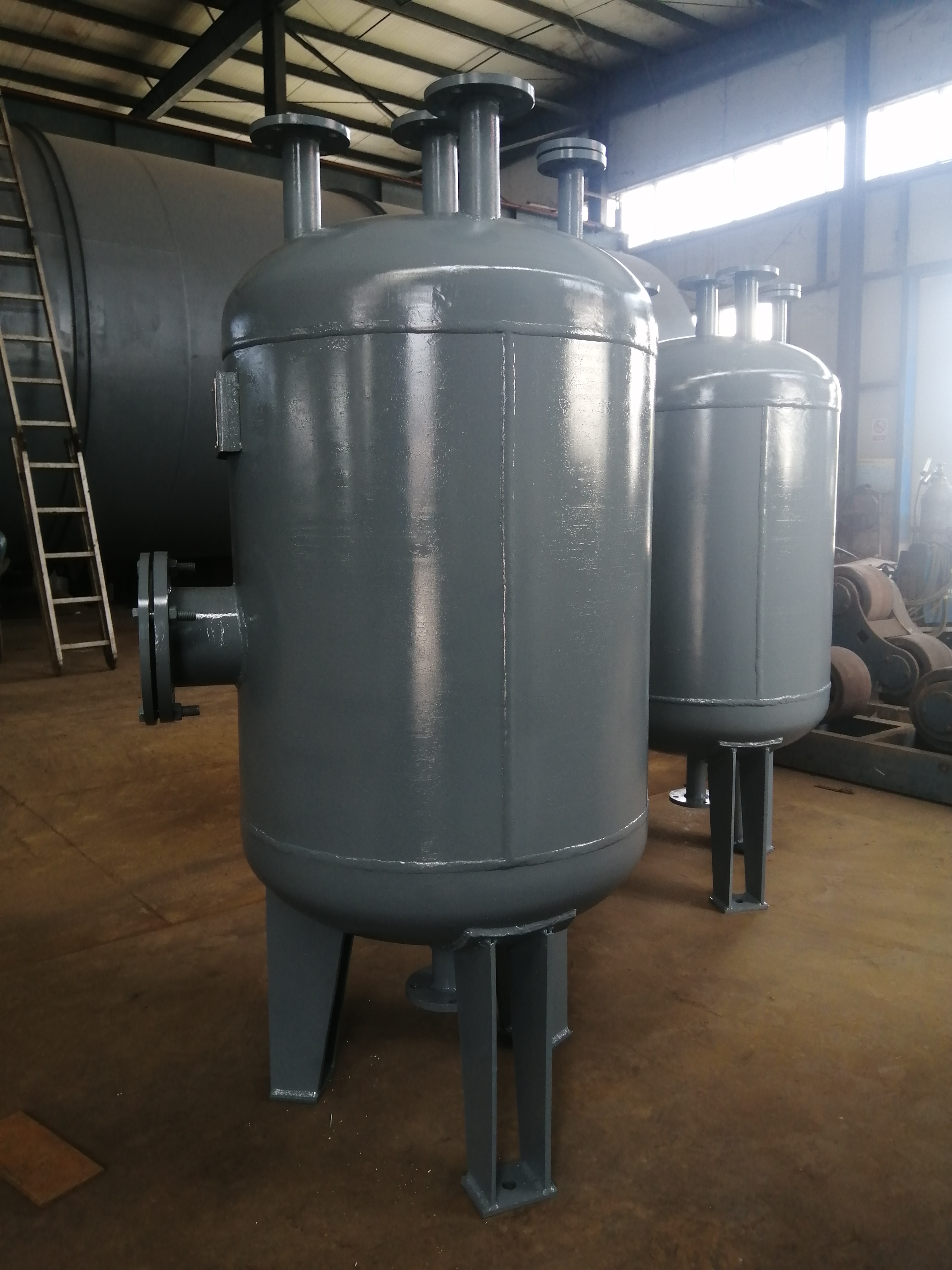 碳鋼儲(chǔ)罐2.jpg 碳鋼儲(chǔ)罐2.jpg